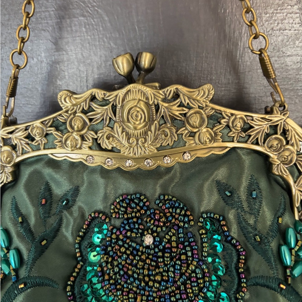 Embellished Green Beaded Evening Clutch with Ornate Gold Frame - Picture 4 of 7
